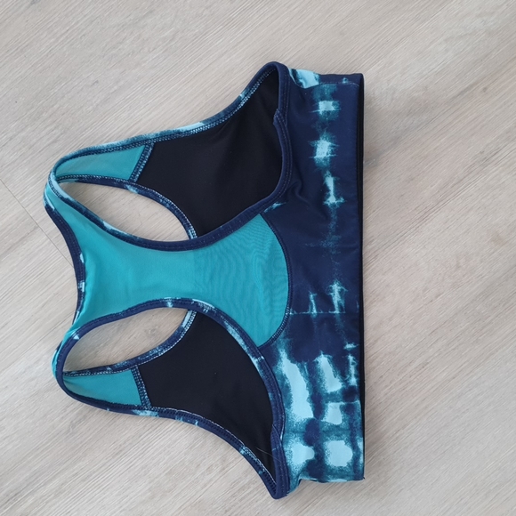 Girls MED 10/12 Workout Set - Picture 3 of 8